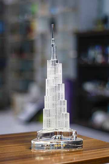 Amazing Crystal Trophy Supplier in UAE 2023