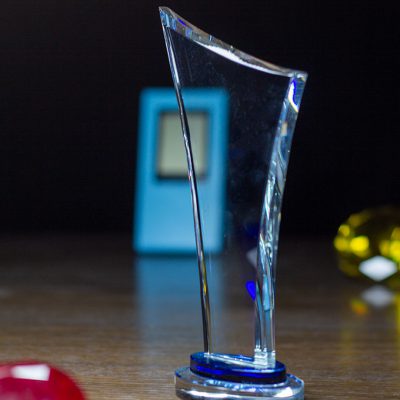 Slanted-Crystal-Obelisk-with-Blue-Inset-Oval-Base.jpg